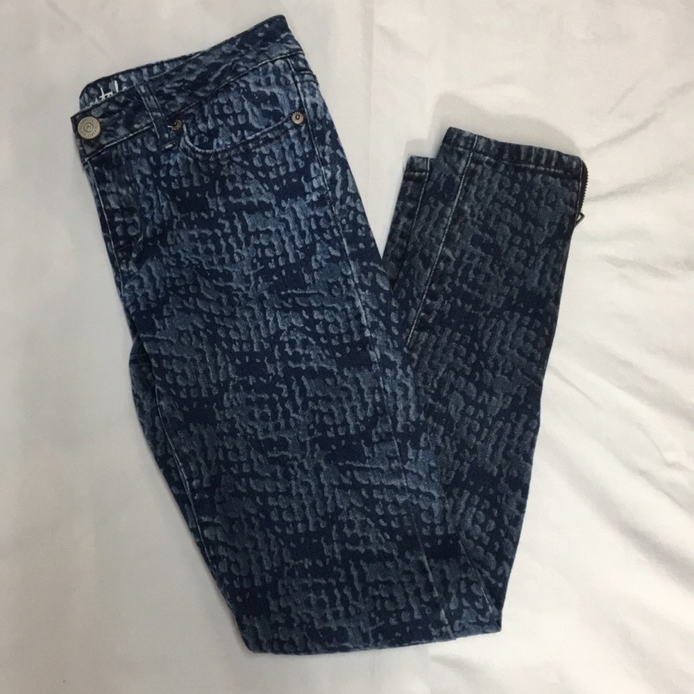 Aeropostale Women’s Lola Jeggings Patterned Size 2 Like-NEW